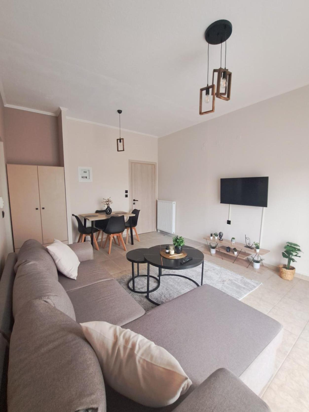 Pnoe Apartments Loutraki  Bagian luar foto
