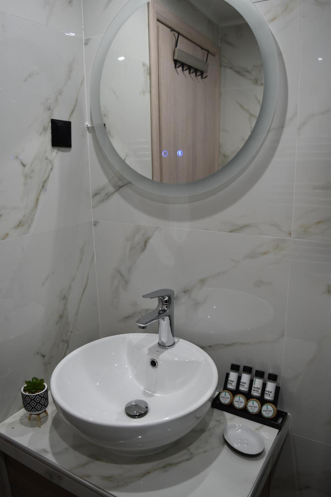 Pnoe Apartments Loutraki  Bagian luar foto