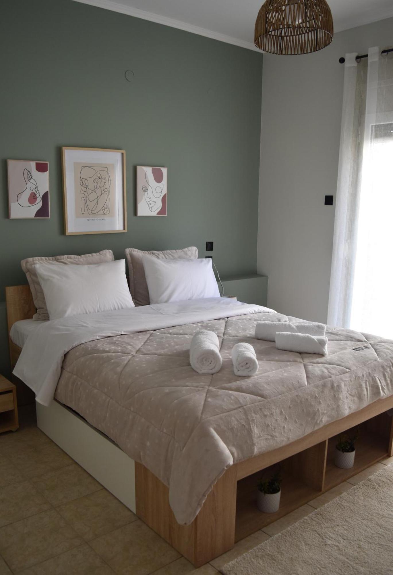 Pnoe Apartments Loutraki  Bagian luar foto