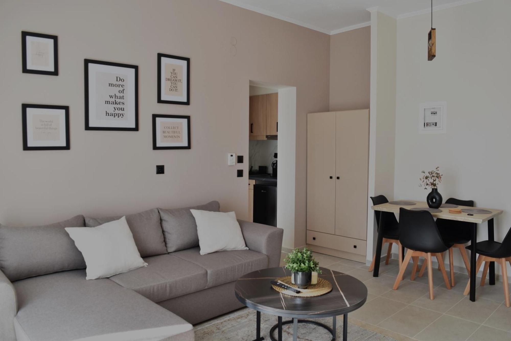 Pnoe Apartments Loutraki  Bagian luar foto