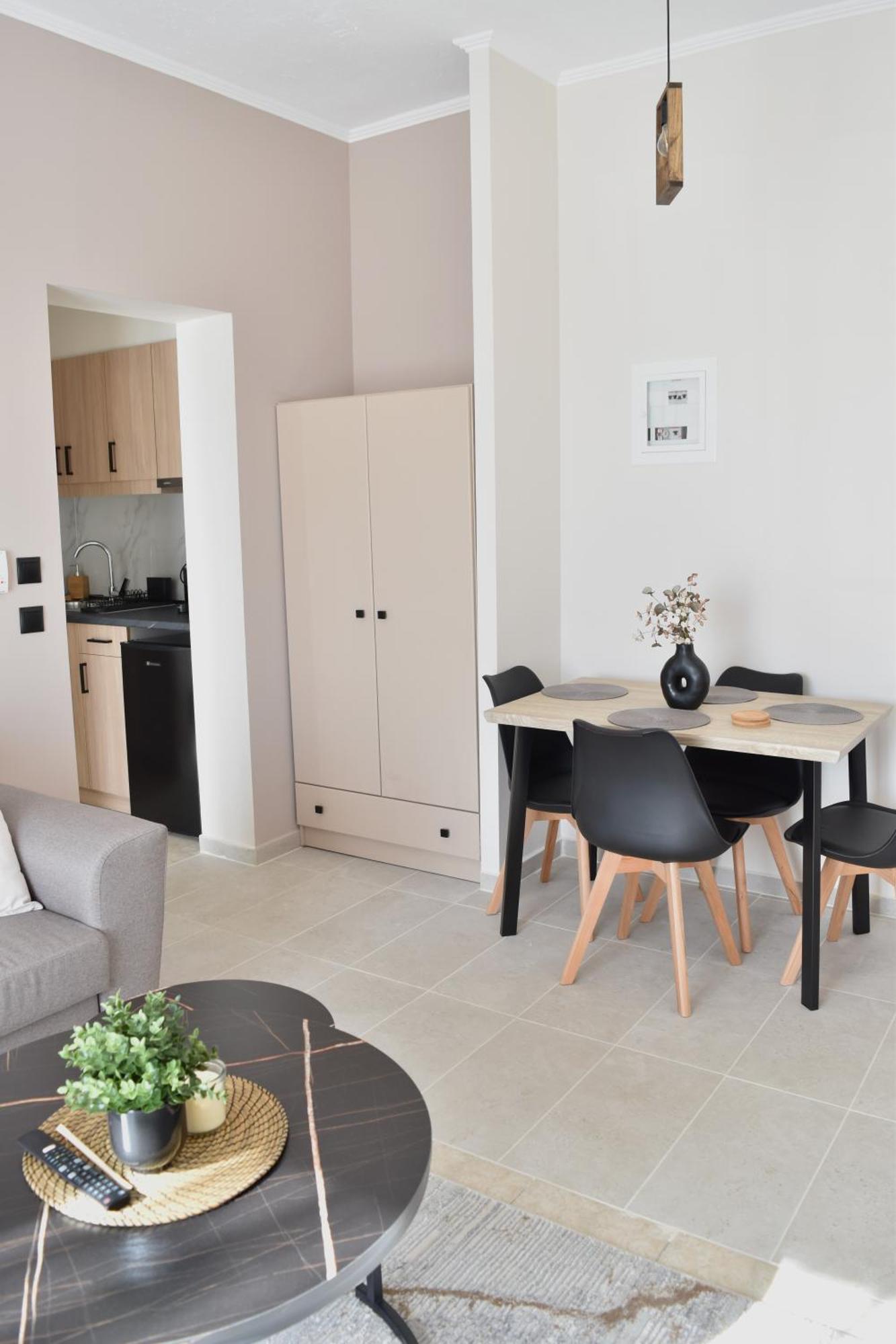 Pnoe Apartments Loutraki  Bagian luar foto